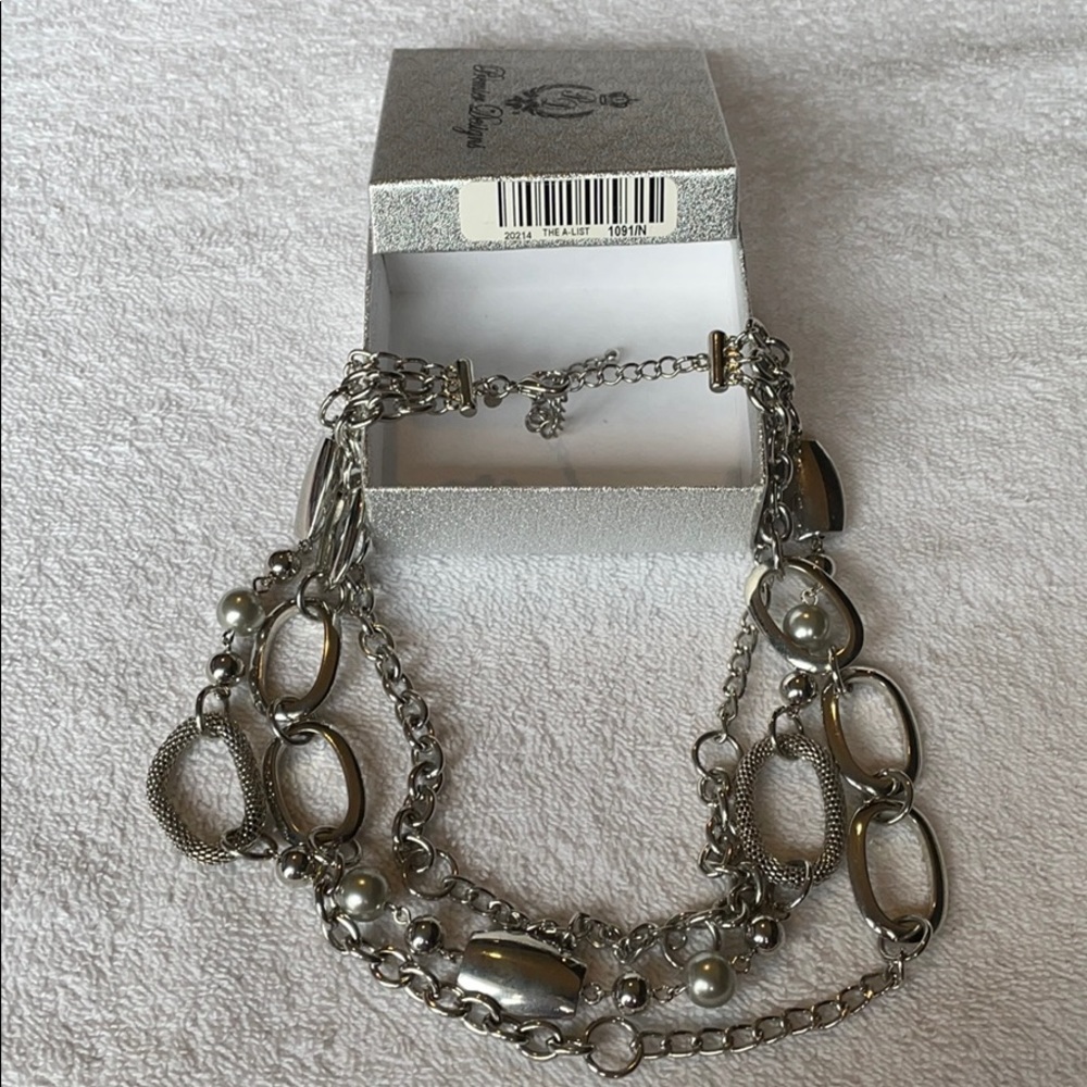 NWT Premier Designs The A-List necklace